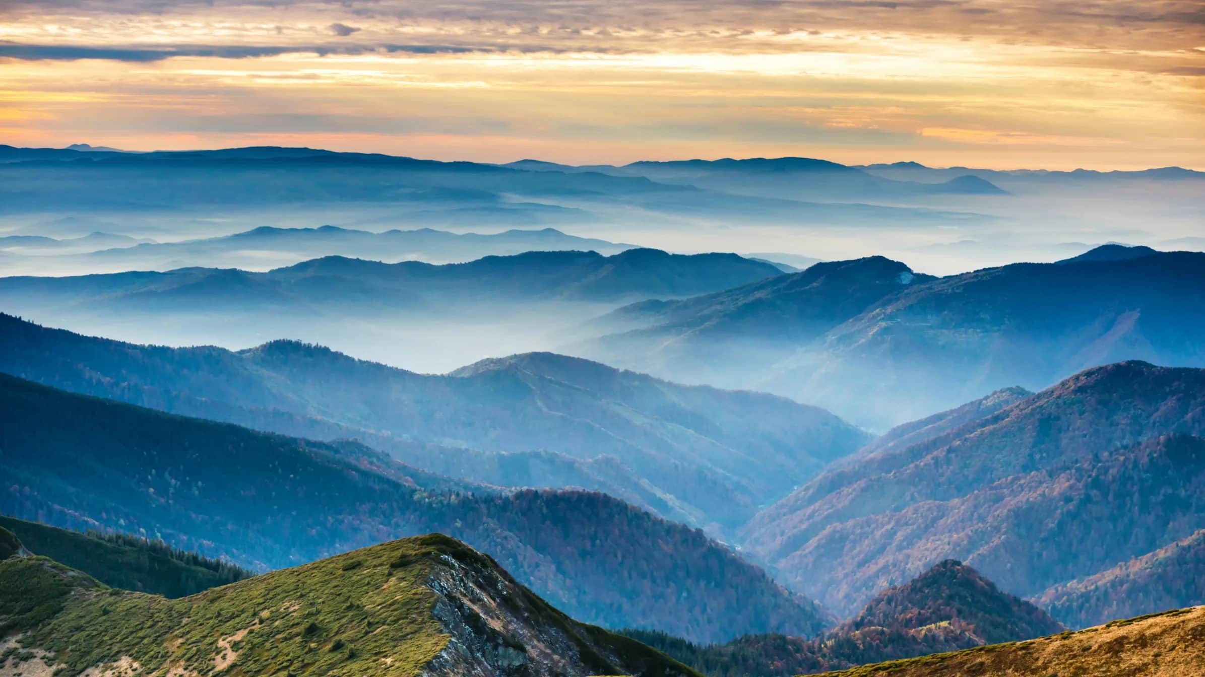 Misty Blue Ridge mountains at sunrise
